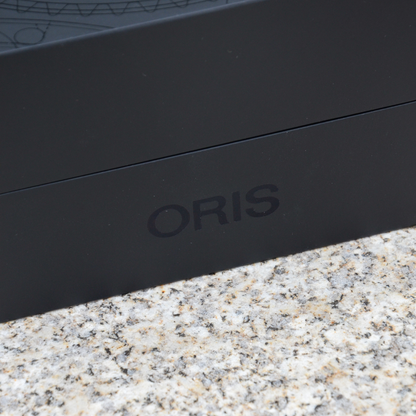 ORIS 'AQUIS DATE' 43.5MM '01 733 7789 4154-07 8 23 04PEB'