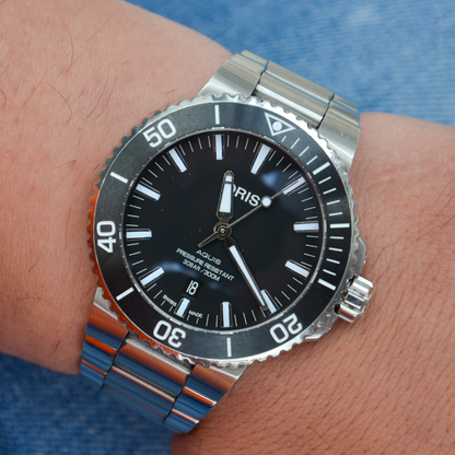 ORIS 'AQUIS DATE' 43.5MM '01 733 7789 4154-07 8 23 04PEB'