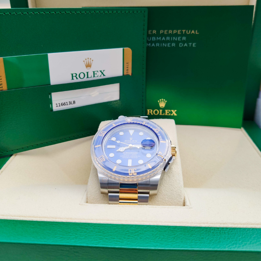 ROLEX 'SUBMARINER DATE' 40MM '116613LB-0005'