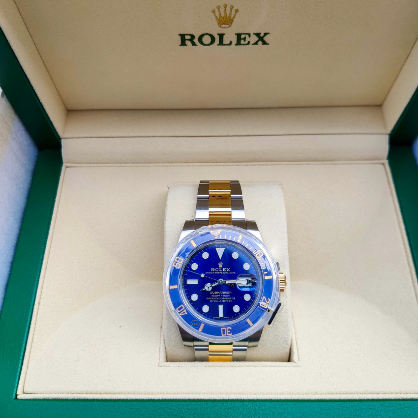 ROLEX 'SUBMARINER DATE' 40MM '116613LB-0005'